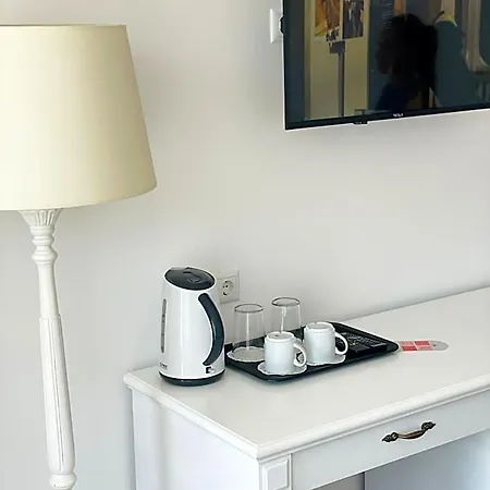 Avenue Hotel 2*