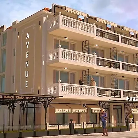 Avenue Hotel